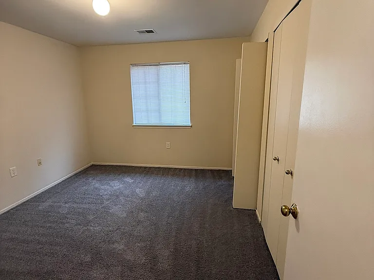 1257 Oxford Manor Ct #1 — Photo 13