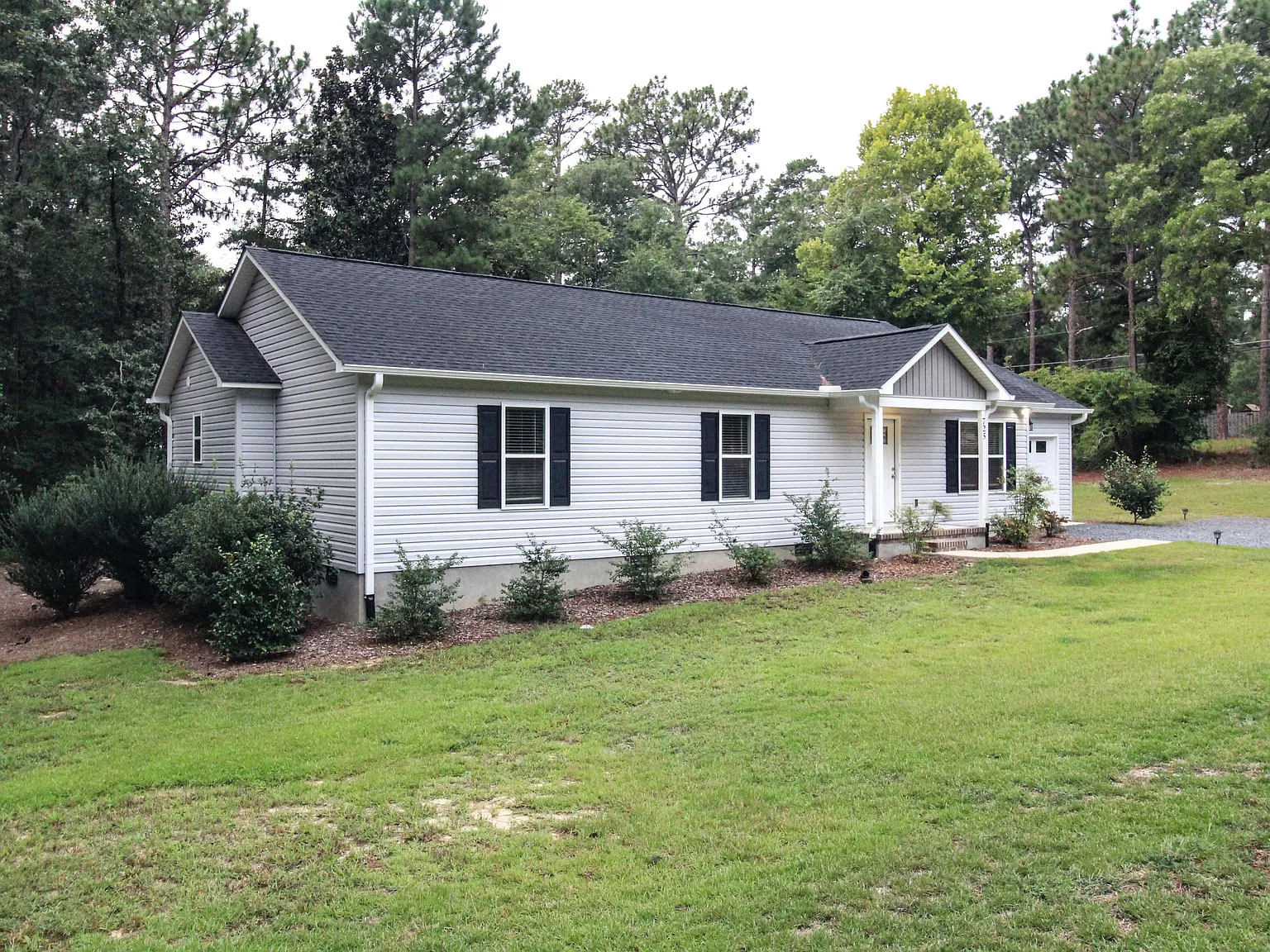 3 bed, 1432 sqft, $1,850 — Photo 3