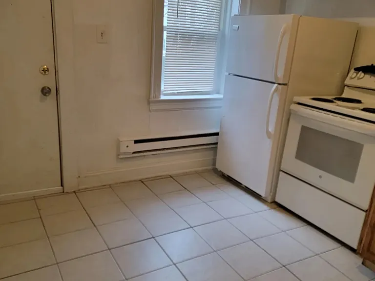 1874 Marloes Ave — Photo 11