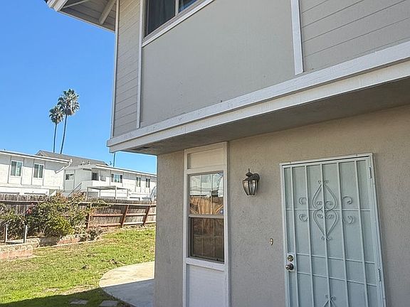 2nd image of 2582-2584 Seahorse Ave