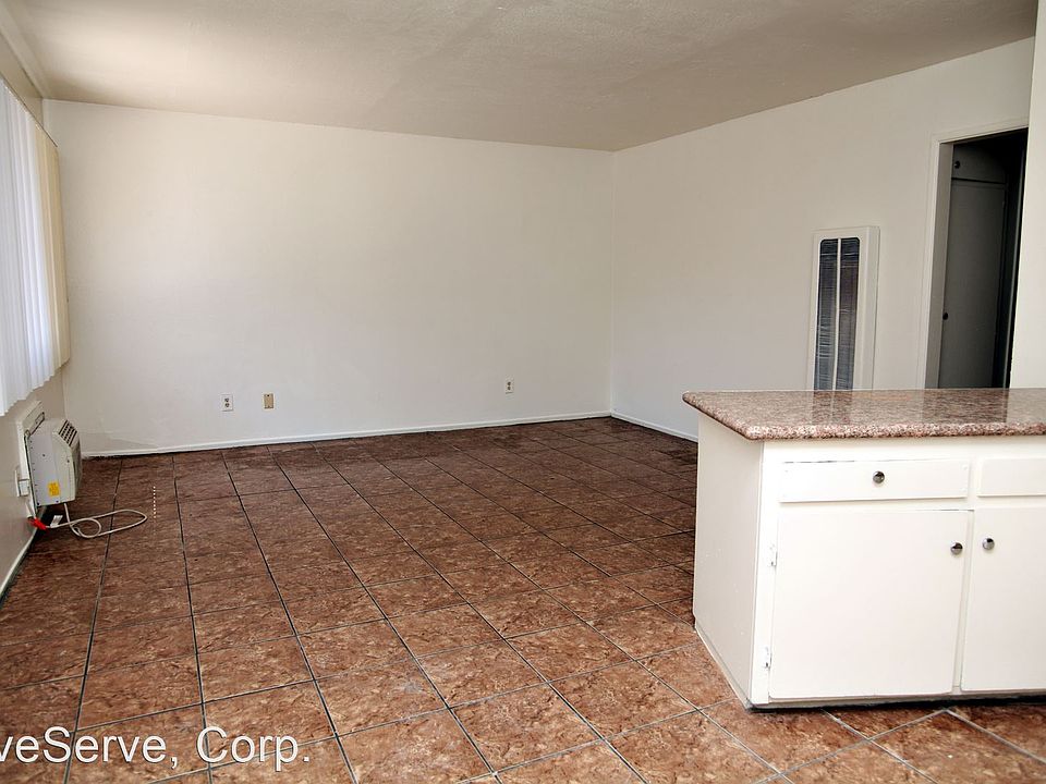 2nd image of 1118 E Franklin Ave APT A