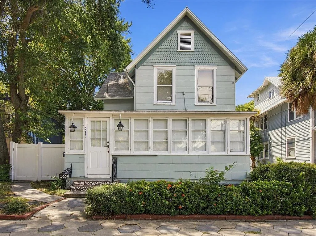 2 bed, 1.5 bath, 925 sqft, $2,695 — Photo 3