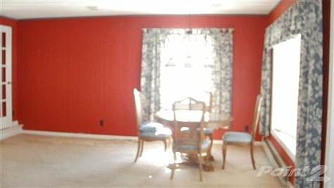 3rd image of 208 Jefferson Ave