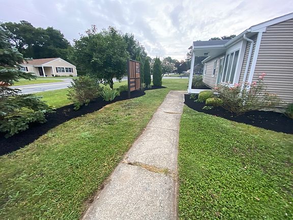 3rd image of 438 Gulf Rd W