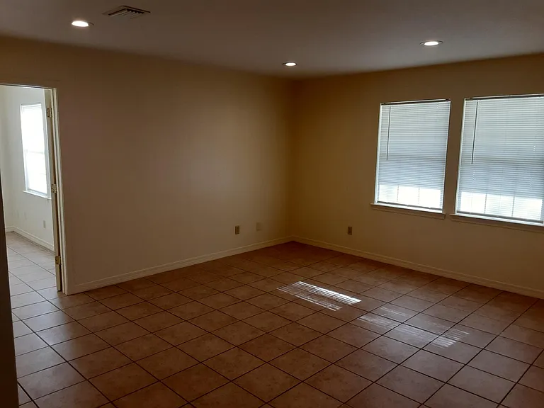 12182 Fernwood Dr W — Photo 10