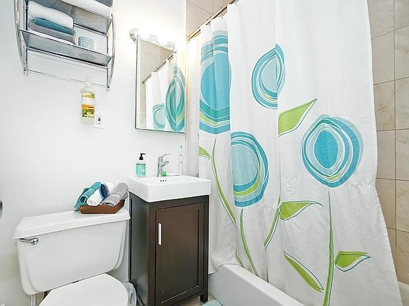 5th image of 302 Manhattan Ave #4B
