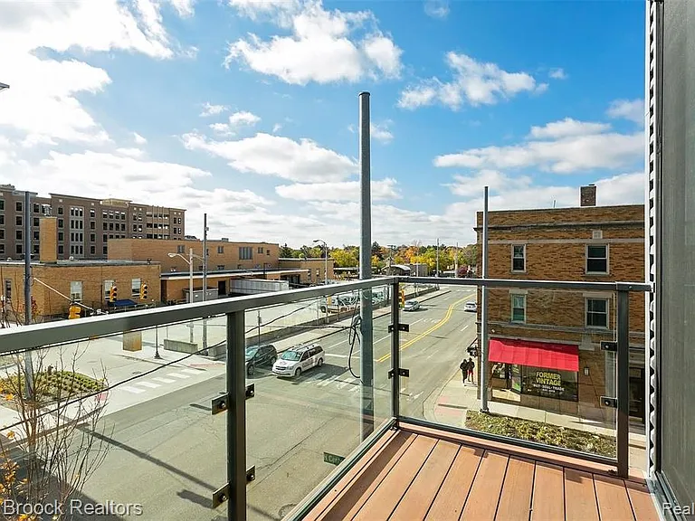 100 N Center St — Photo 22