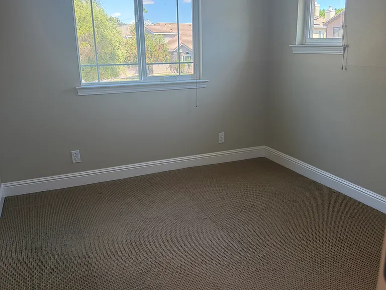 2142 Prestwick Dr — Photo 29