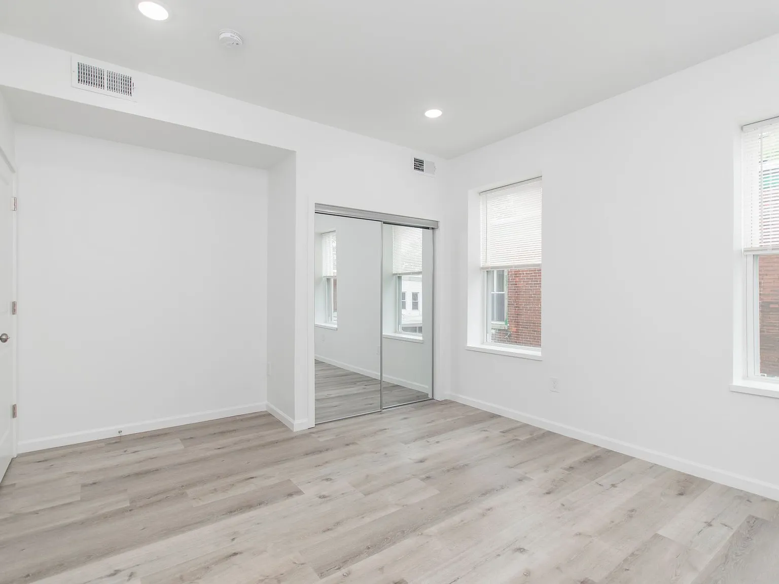 Spacious & Renovated 2 Bedroom Apartment — Photo 4