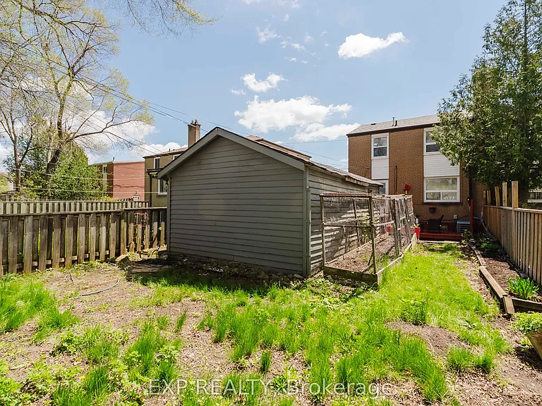 78 Woodfern Dr — Photo 50