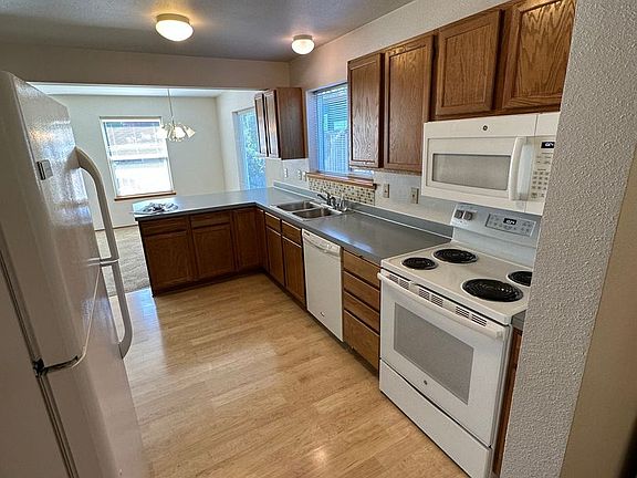3rd image of 1125 Otis St APT 102