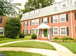 3014 S Abingdon St APT B2, Arlington, VA 22206