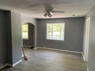 6252 N Topping Ave, Gladstone, MO 64119