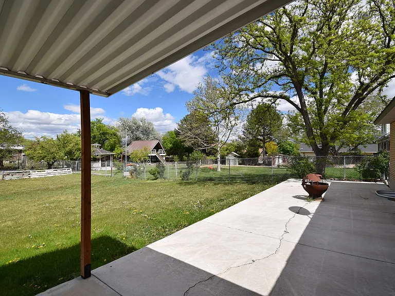 3638 W Jasmine St — Photo 39