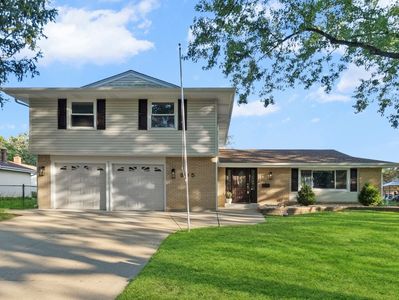 305 Williams Dr, Schaumburg, IL, 60193