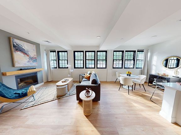 4th image of 44 Wharf St #209