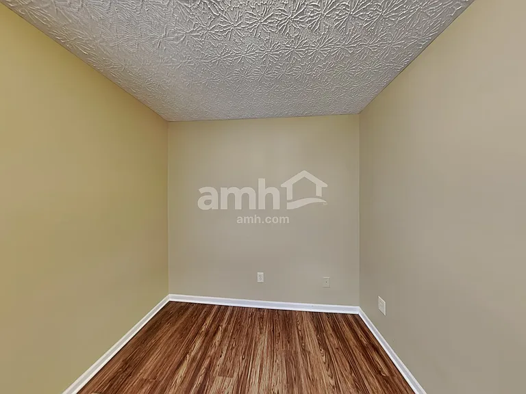 4460 Landmark Rd — Photo 22