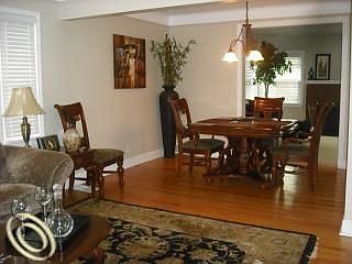 3rd image of 10135 Talbot Ave