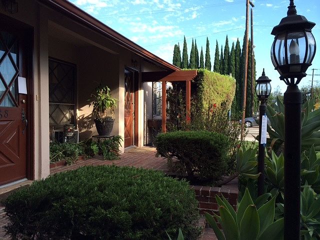 1st image of 2970 Kelton Ave