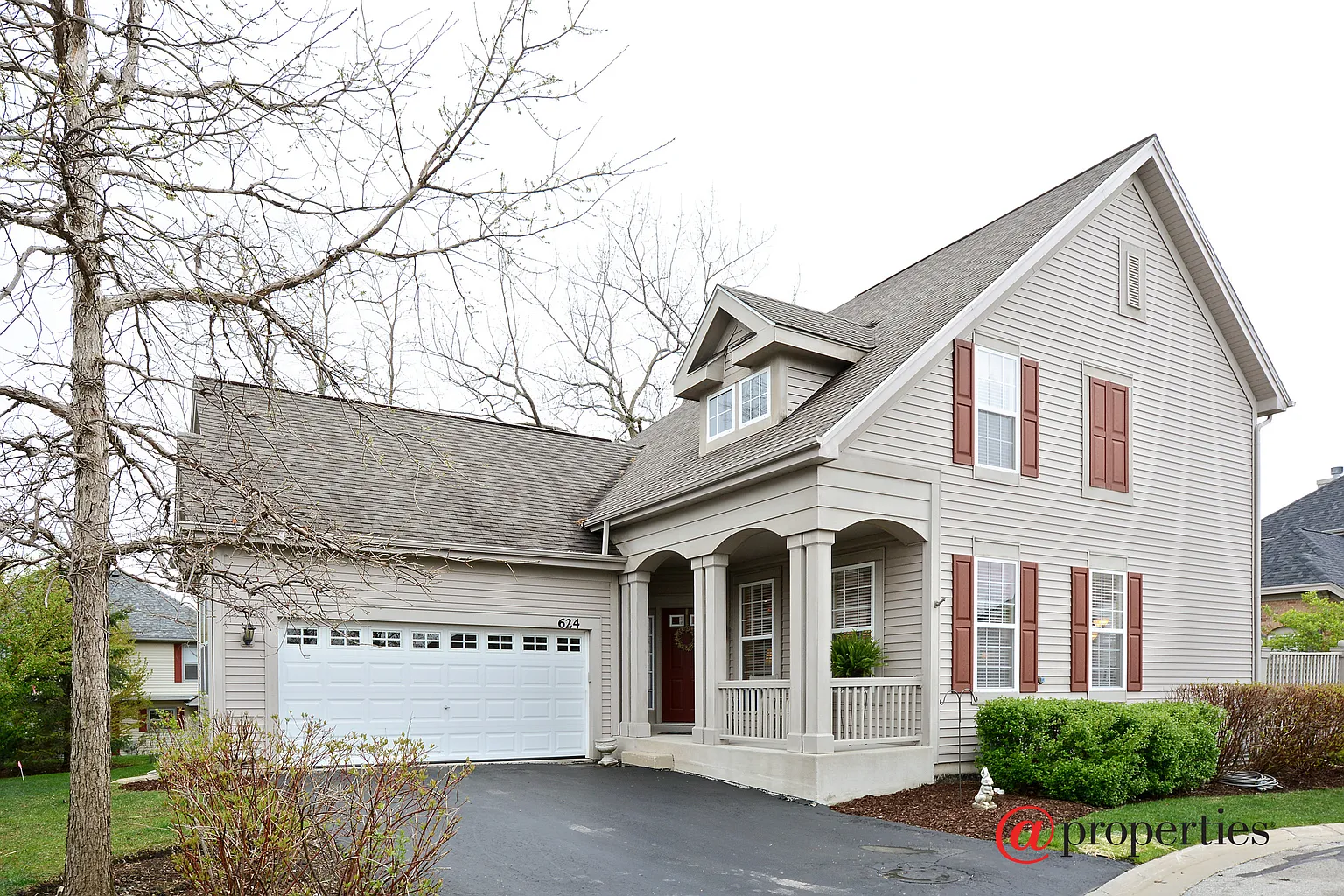 624 Geneva Ct photo 1
