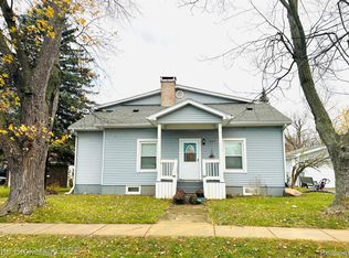 407 E Elm St, Vernon, MI 48476