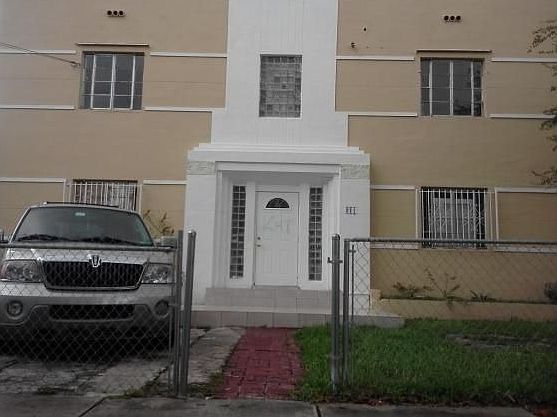 1st image of 911 NW 1st St #203
