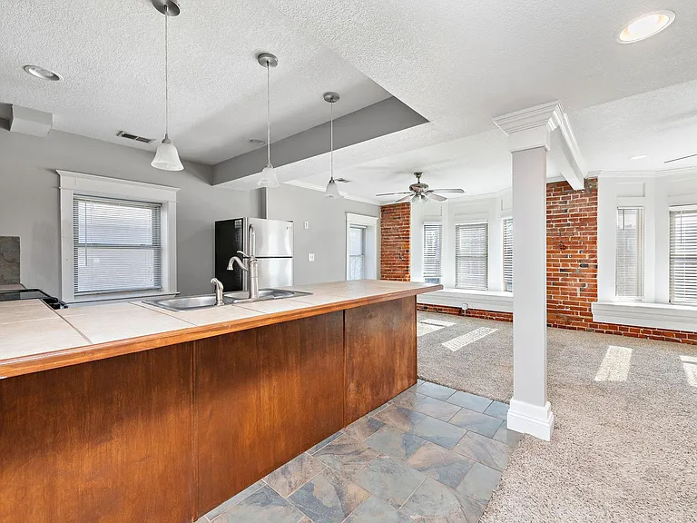 34th Street Duplex — Photo 10
