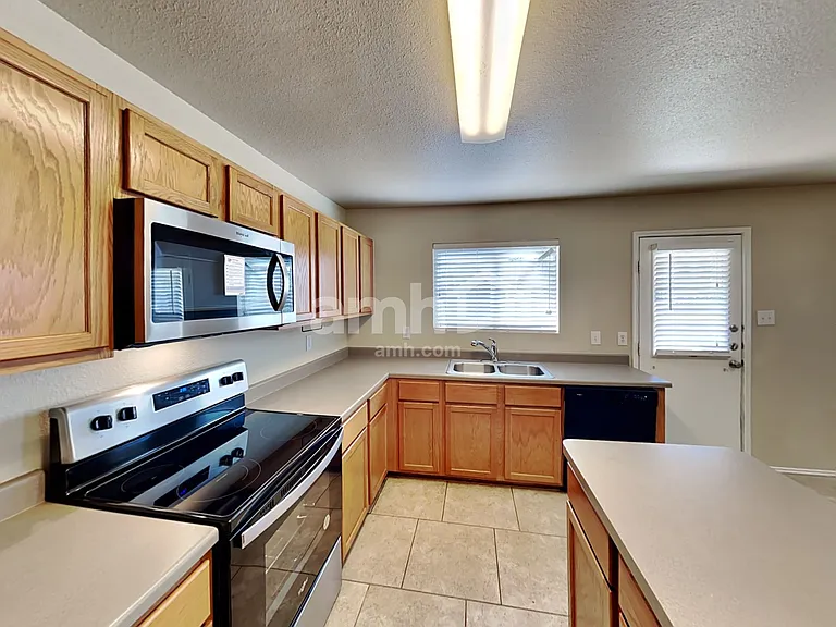 11830 Briarton Pass — Photo 3
