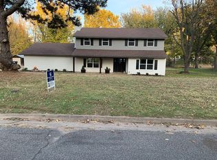 2901 Meadowlark Ln, Enid, OK 73703