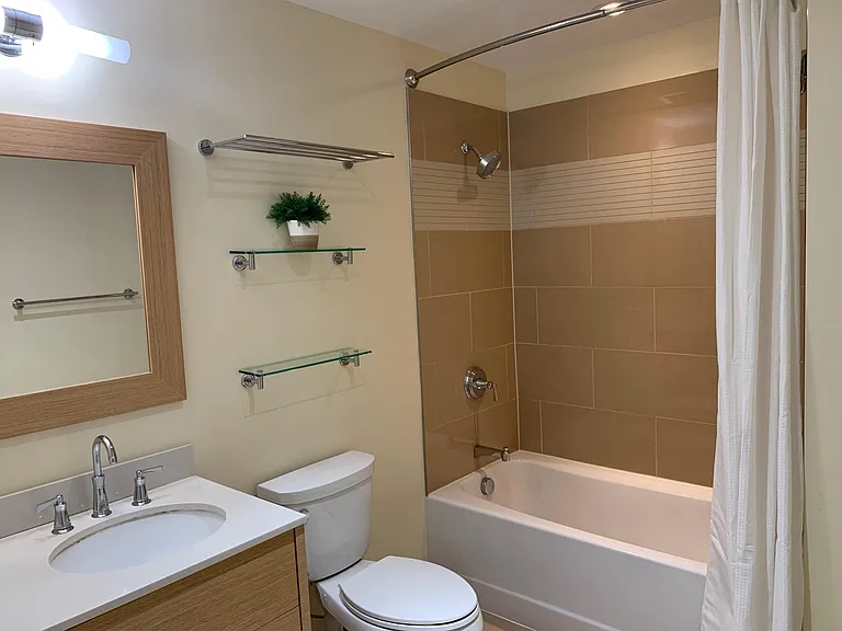 2nd Bathroom