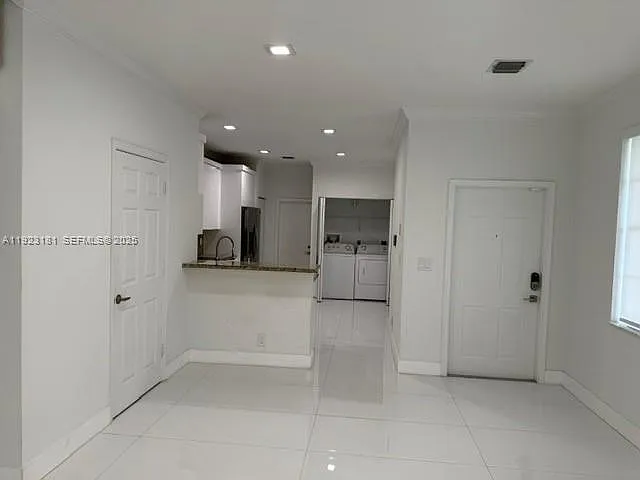 3872 Tree Top Dr — Photo 10