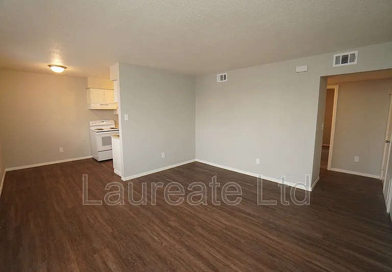 1305 Wolff St #4 — Photo 3