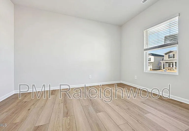 528 Bridger Dr — Photo 11
