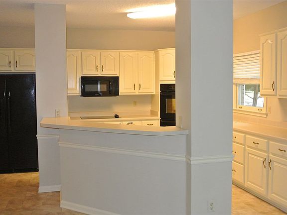 5th image of 7667 Cordova Club Dr E