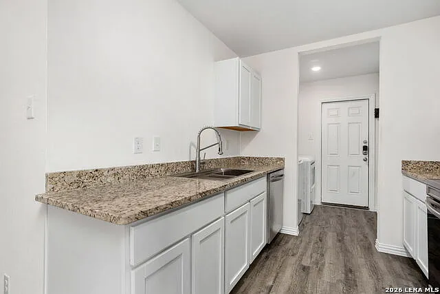 2718 Bermuda Dr — Photo 9