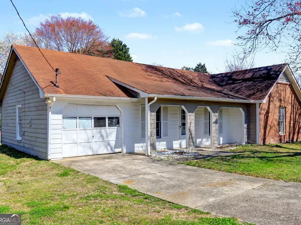 608 S Jeff Davis Dr, Fayetteville, GA 30215