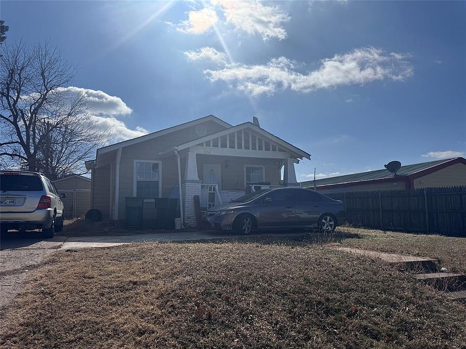 1st image of 424 SW 28th St