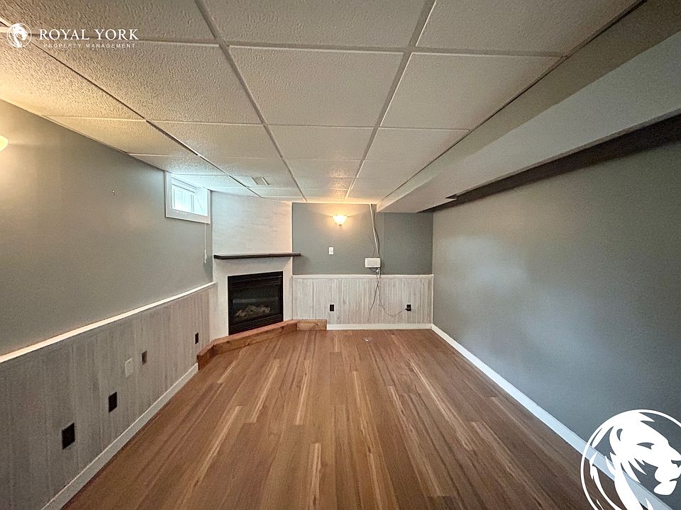 2972 Grandview St Windsor ON Zillow