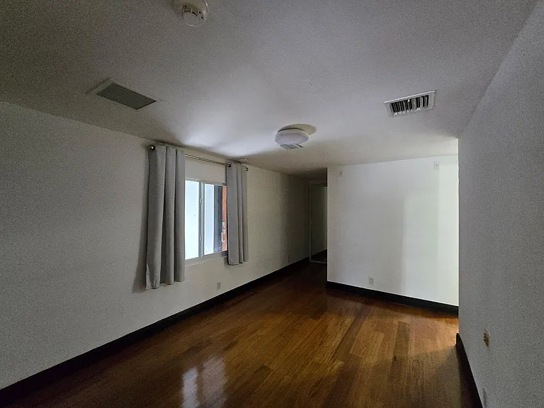1922 Garfield St #1 — Photo 16