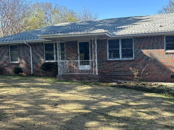 22 Dogwood Ln, Birmingham, AL 35215