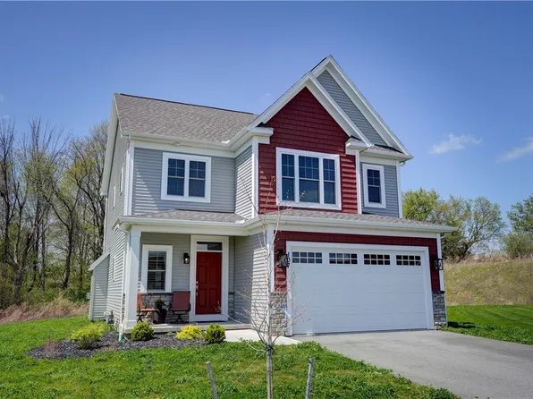 107 Chatwood Ln, Henrietta, NY 14467