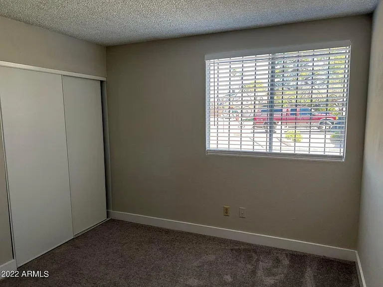 7827 W College Dr — Photo 9