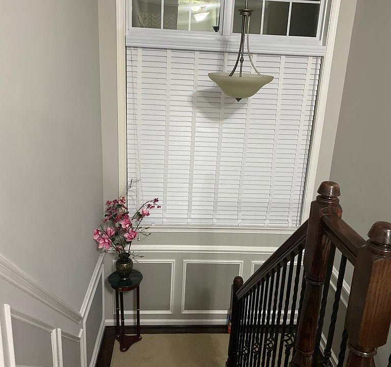 2nd image of 42888 Southview Manor Dr