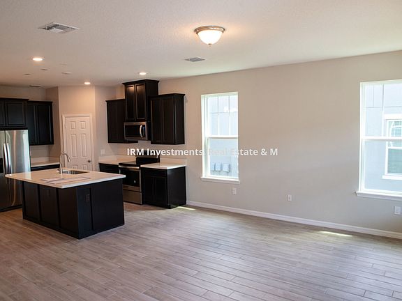 4th image of 15424 Blackbead St