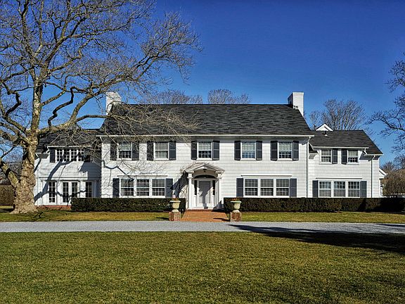 3rd image of 102 Lily Pond Ln
