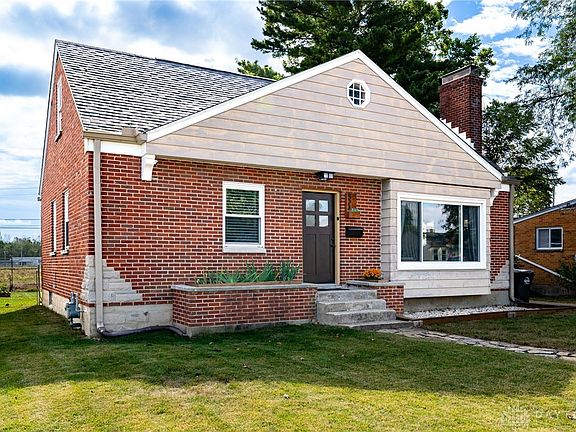 3rd image of 524 Grant St