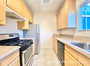708 N Curson Ave #1, Los Angeles, CA 90046