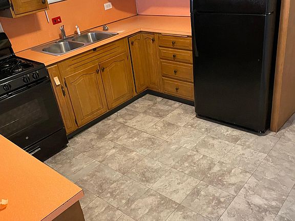 2nd image of 1949 E Moyamensing Ave Floor 1