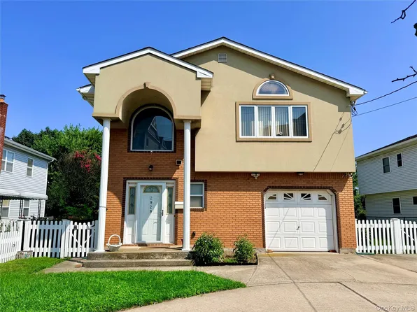 2929 Rockaway Ave, Oceanside, NY 11572
