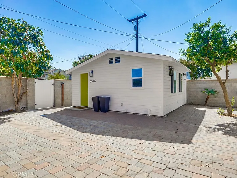 554 S Lemon St #B — Photo 1